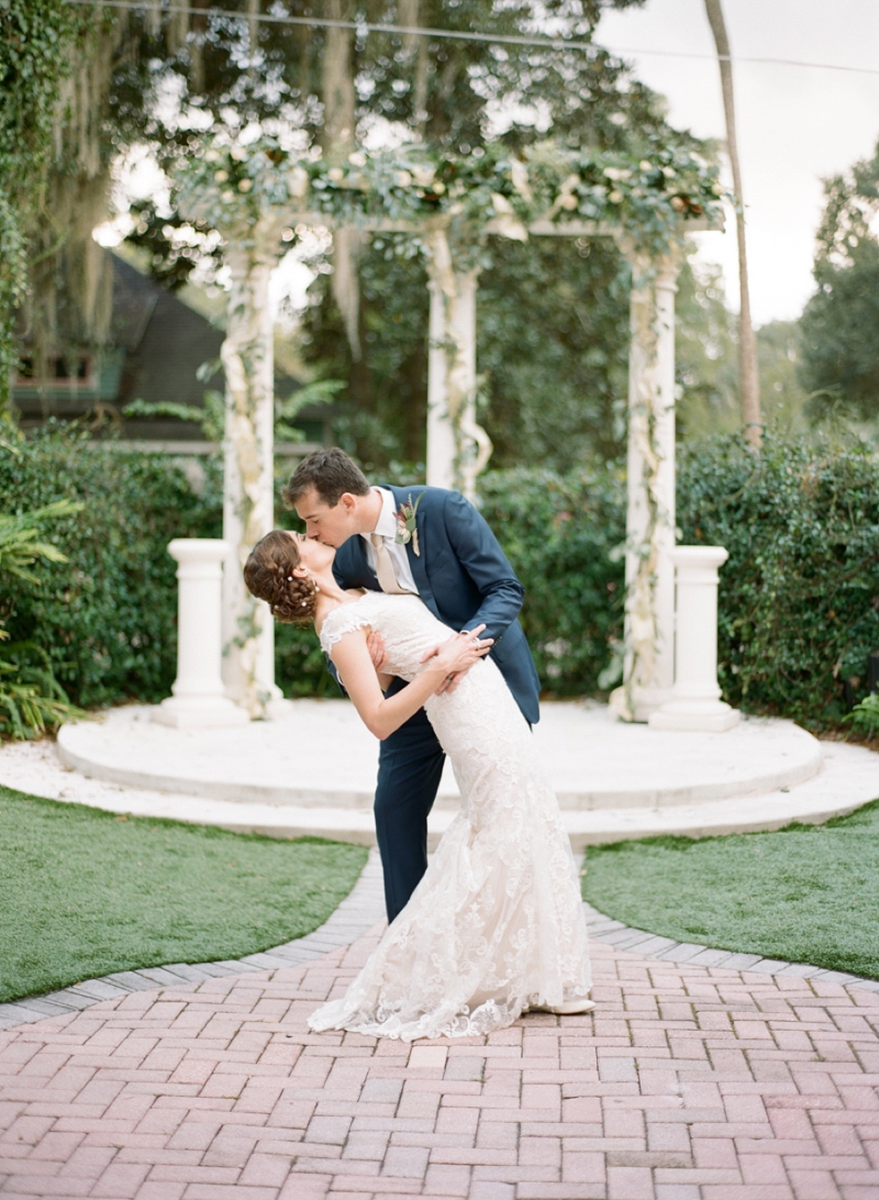 A Navy & Gold Gainesville Wedding via TheELD.com