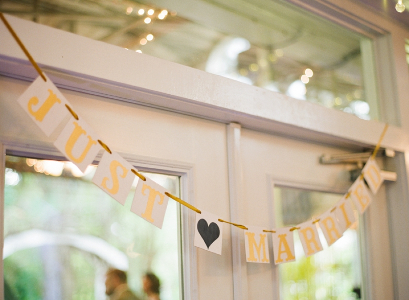 A Navy & Gold Gainesville Wedding via TheELD.com