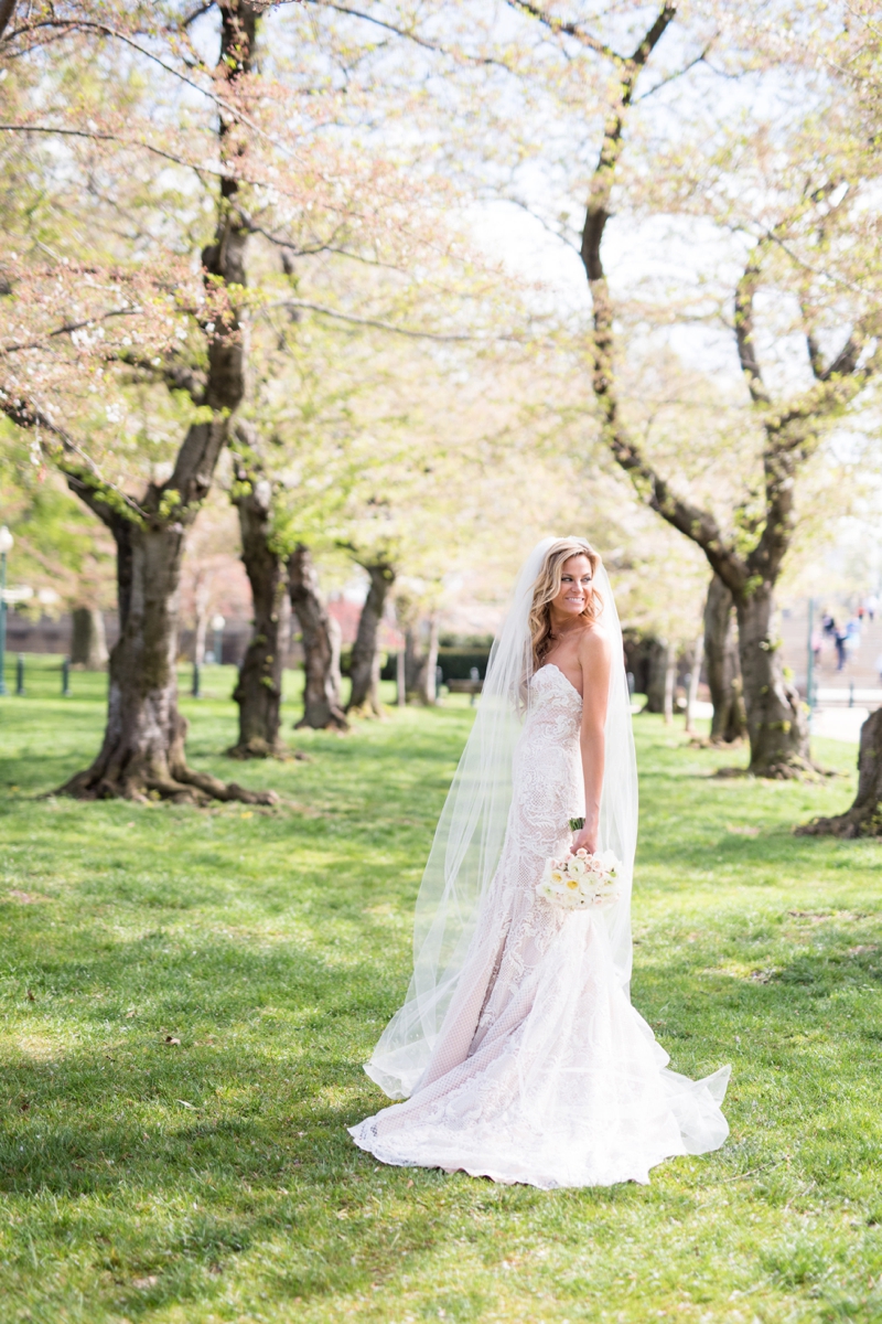 An Elegant Blush & Gold DC Wedding via TheELD.com