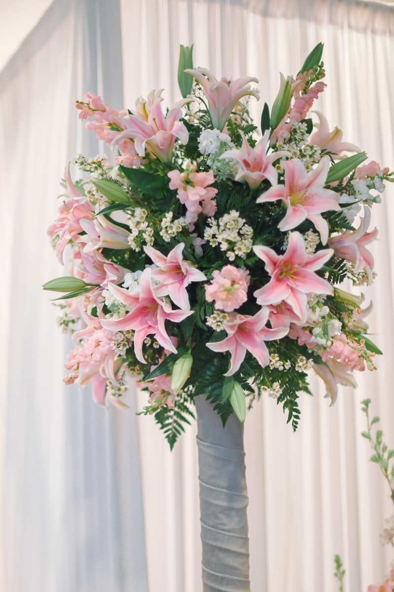 An Elegant Pink St. Petersburg Wedding via TheELD.com