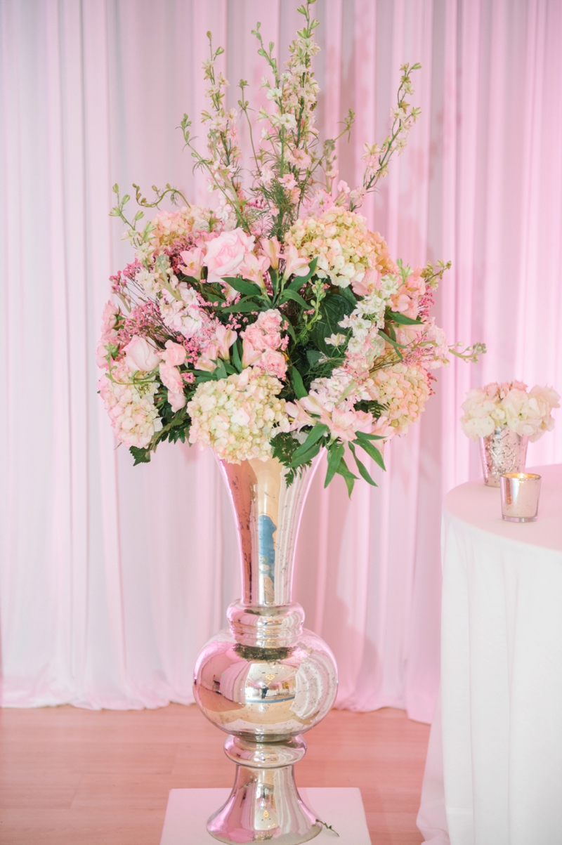 An Elegant Pink St. Petersburg Wedding via TheELD.com