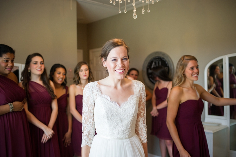 Rustic Elegant Georgia Barn Wedding via TheELD.com