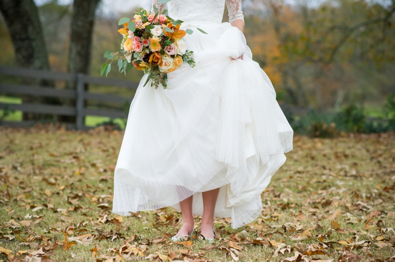 Rustic Elegant Georgia Barn Wedding via TheELD.com