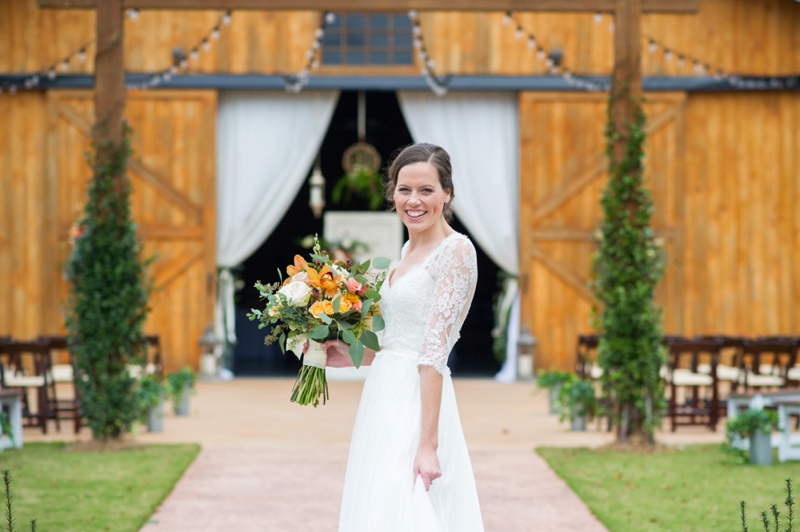 Rustic Elegant Georgia Barn Wedding via TheELD.com