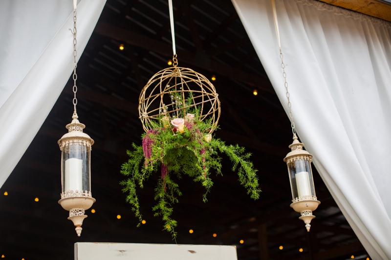 Rustic Elegant Georgia Barn Wedding via TheELD.com