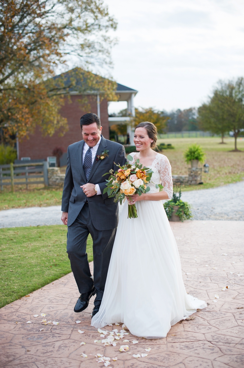 Rustic Elegant Georgia Barn Wedding via TheELD.com