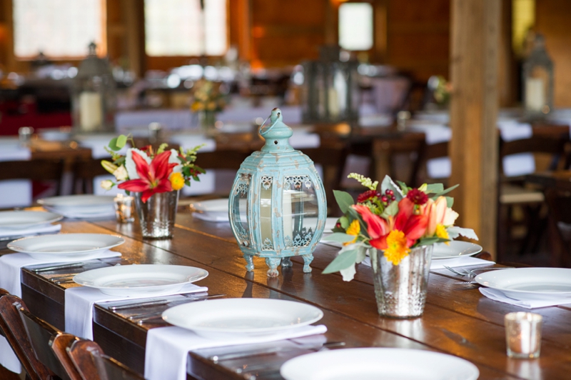 Rustic Elegant Georgia Barn Wedding via TheELD.com