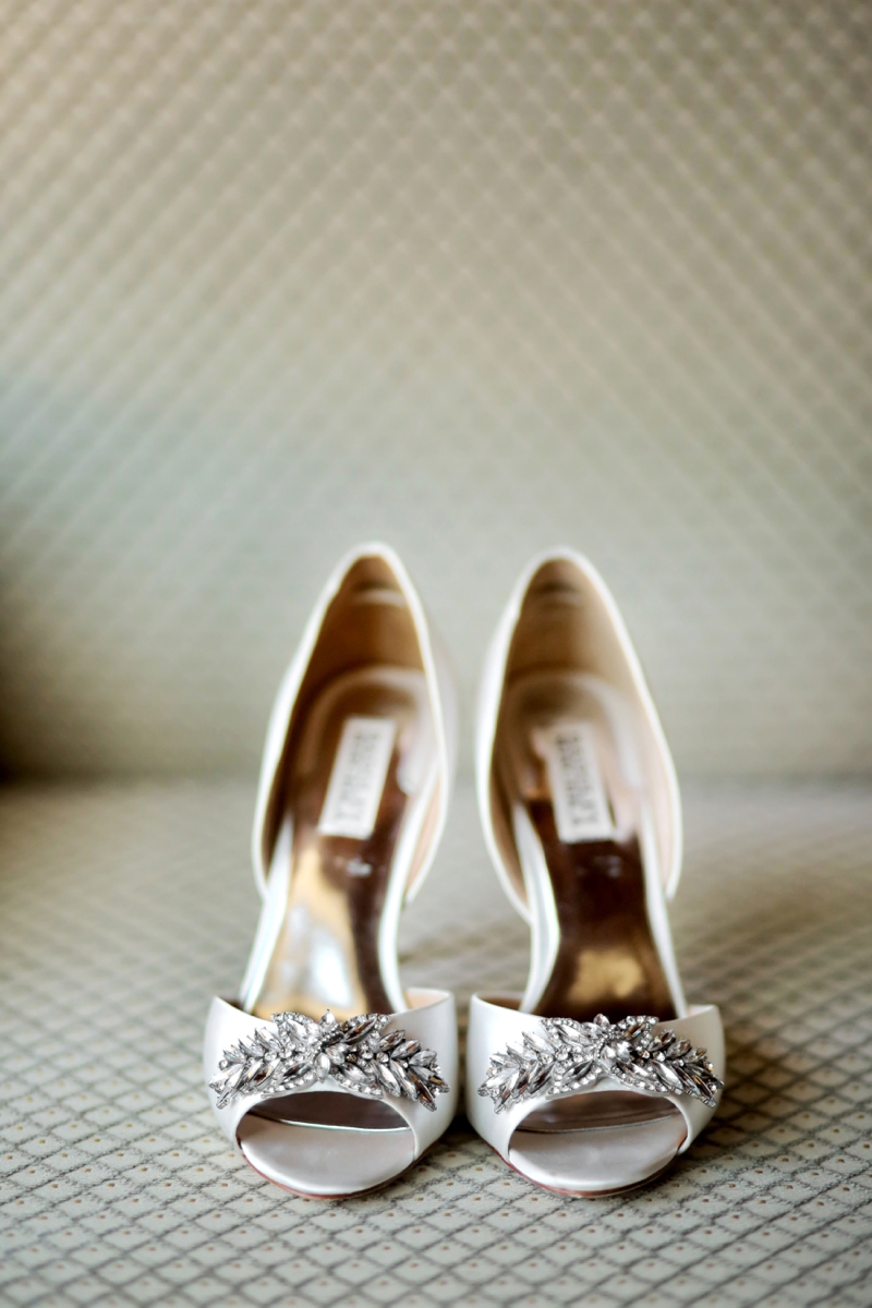 Modern & Romantic White Wedding via TheELD.com