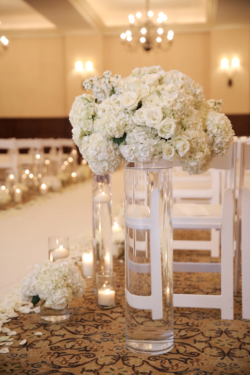 Modern & Romantic White Wedding via TheELD.com