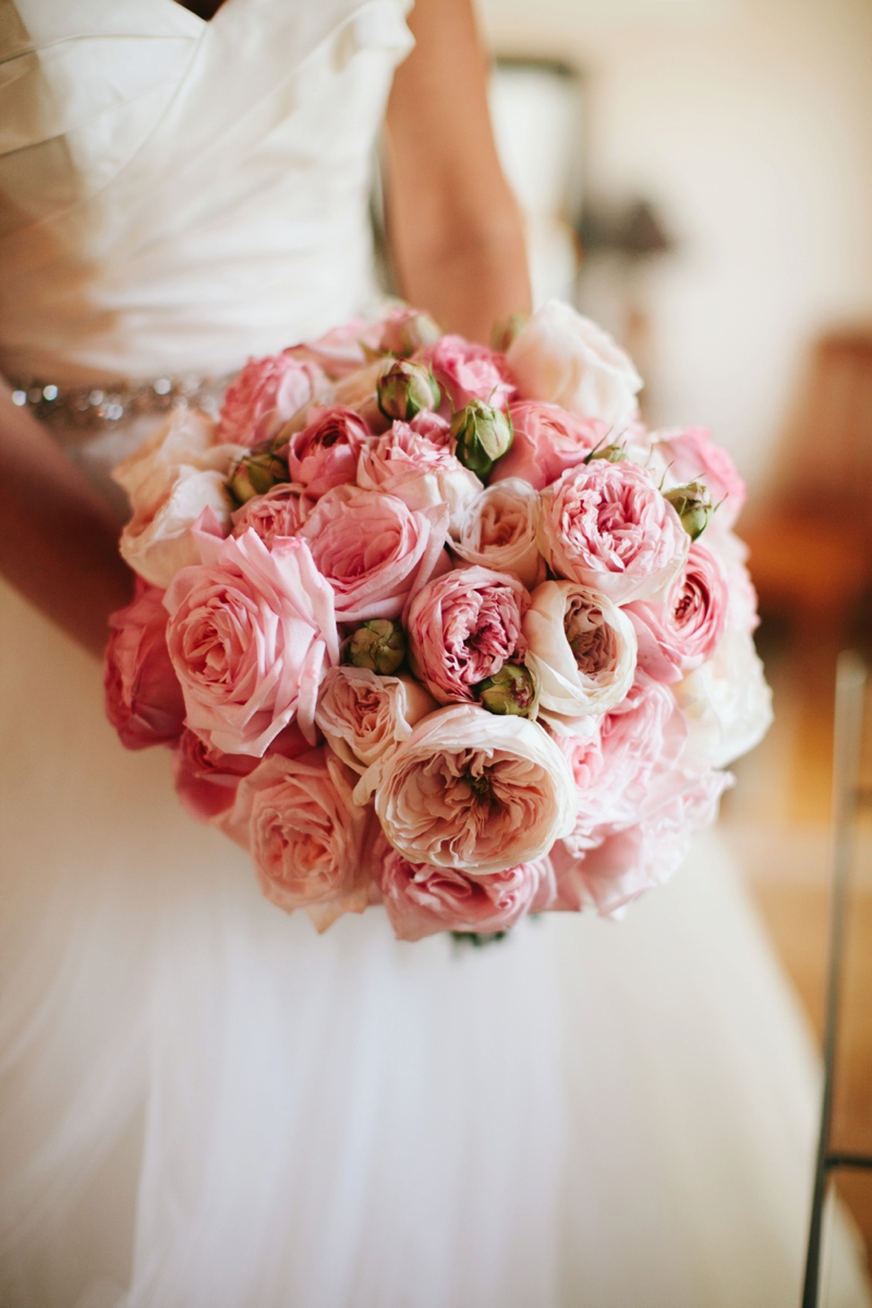 An Elegant Blush & Gold Seattle Wedding via TheELD.com