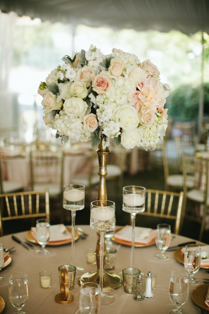 An Elegant Blush & Gold Seattle Wedding via TheELD.com