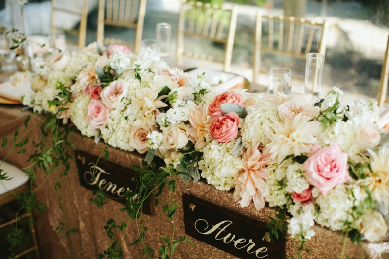 An Elegant Blush & Gold Seattle Wedding via TheELD.com