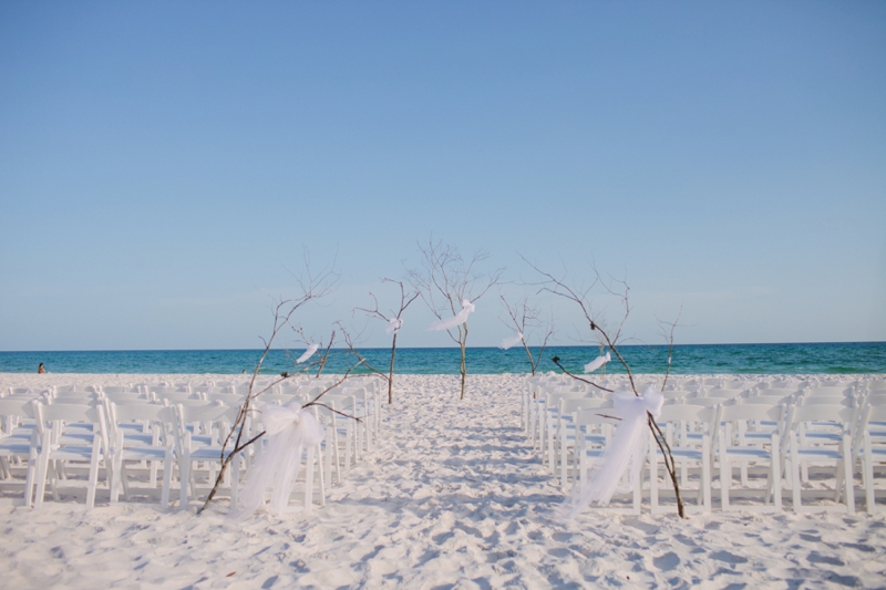 Watercolor Inspired Santa Rosa Beach Wedding via TheELD.com