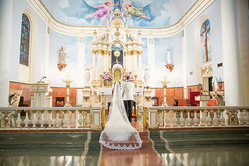 A Colorful & Glamorous New Orleans Wedding via TheELD.com