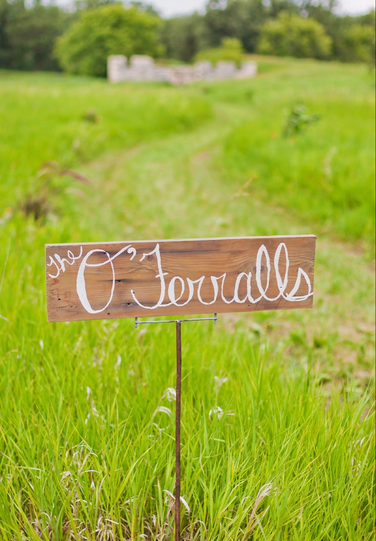 A Colorful Rustic Farm Wedding via TheELD.com