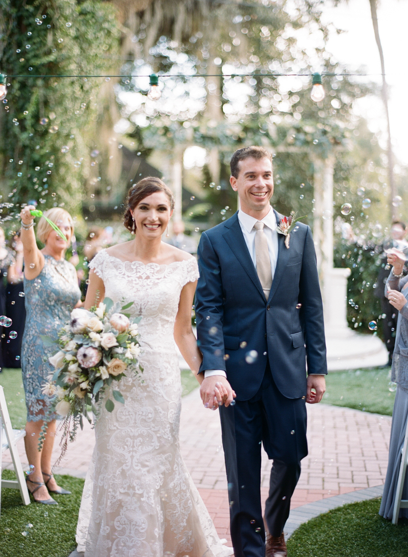 A Navy & Gold Gainesville Wedding via TheELD.com