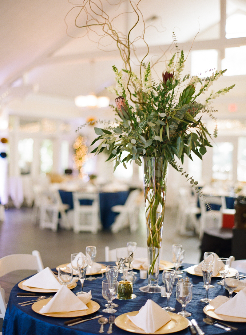 A Navy & Gold Gainesville Wedding via TheELD.com