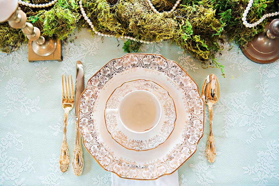 Alice In Wonderland Inspired Vow Renewal Brunch via TheELD.com