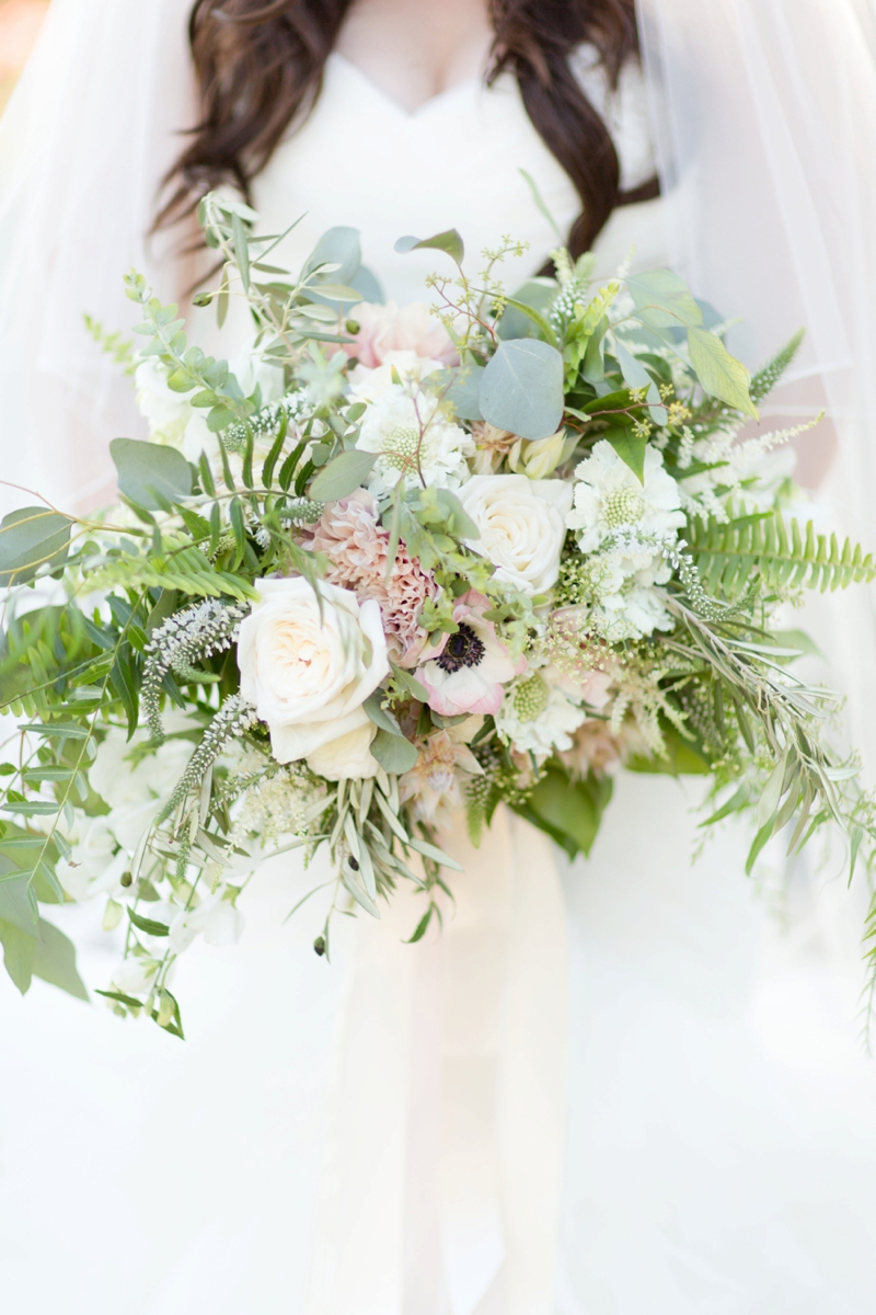 Organic Green & White California Winery Wedding via TheELD.com