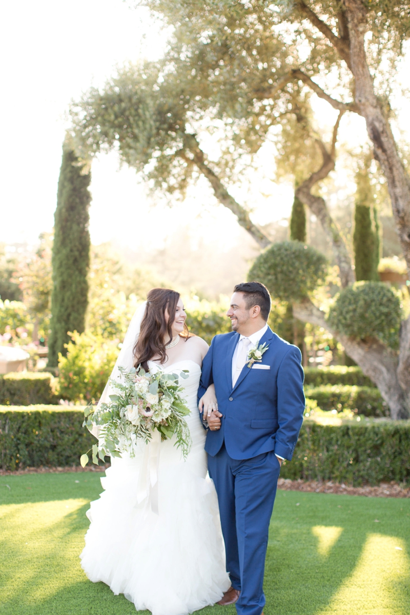 Organic Green & White California Winery Wedding via TheELD.com