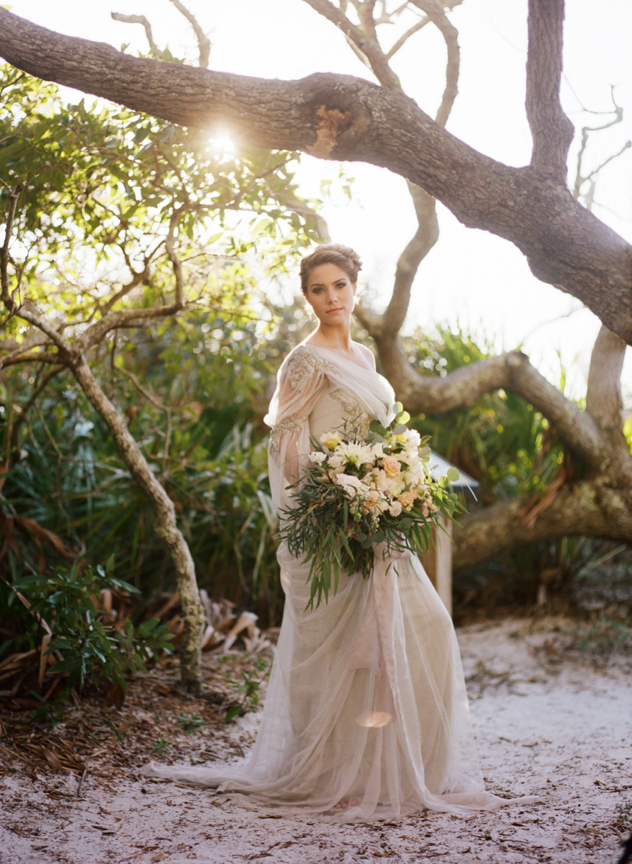 Boho Chic Beach Inspired Wedding Ideas via TheELD.com