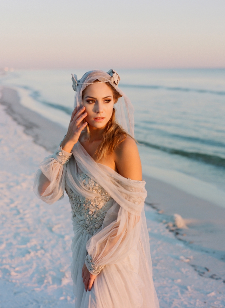 Boho Chic Beach Inspired Wedding Ideas via TheELD.com