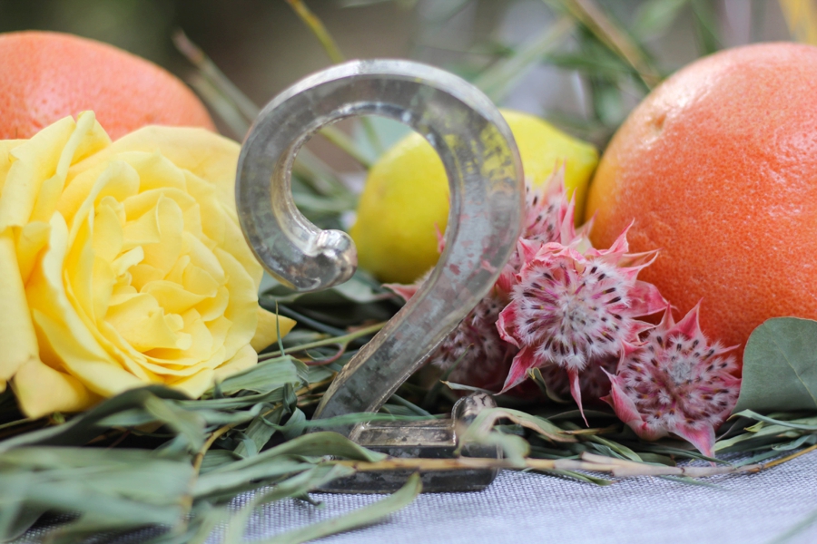Citrus Inspired Wedding Ideas: 1 Theme, 3 Ways via TheELD.com