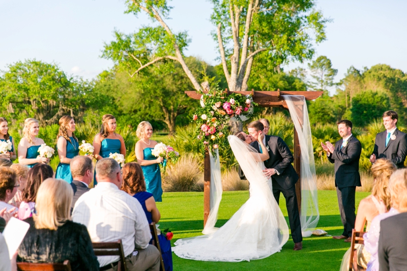 A Colorful & Glam Charleston Wedding via TheELD.com