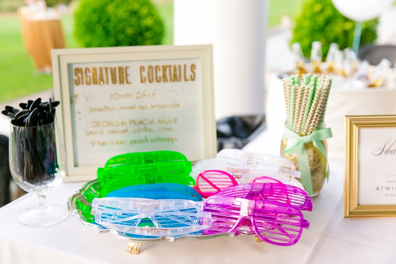 A Colorful & Glam Charleston Wedding via TheELD.com