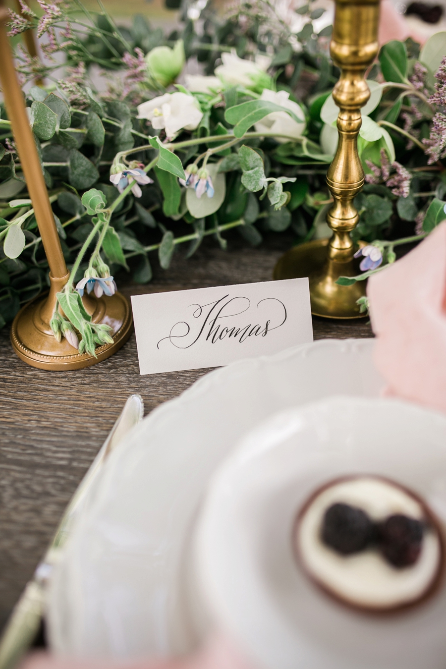 Elegant 1920s Inspired Wedding Ideas via TheELD.com