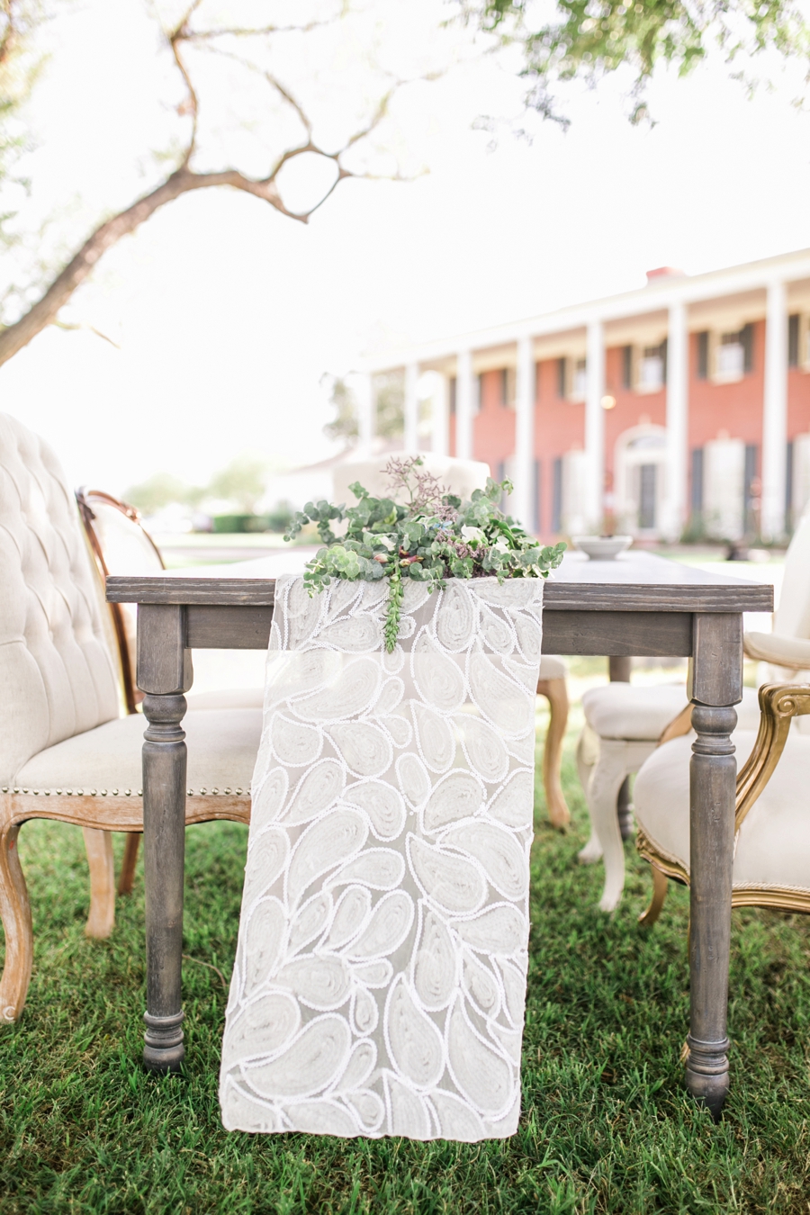 Elegant 1920s Inspired Wedding Ideas via TheELD.com