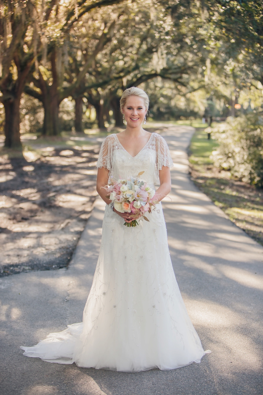 Romantic Blush and Gold Charleston Wedding via TheELD.com