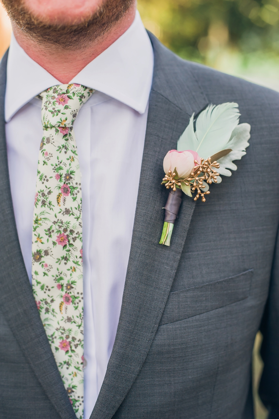 Romantic Blush and Gold Charleston Wedding via TheELD.com