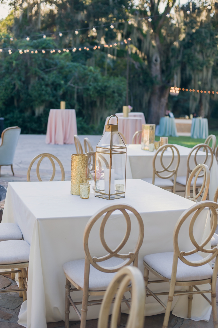 Romantic Blush and Gold Charleston Wedding via TheELD.com