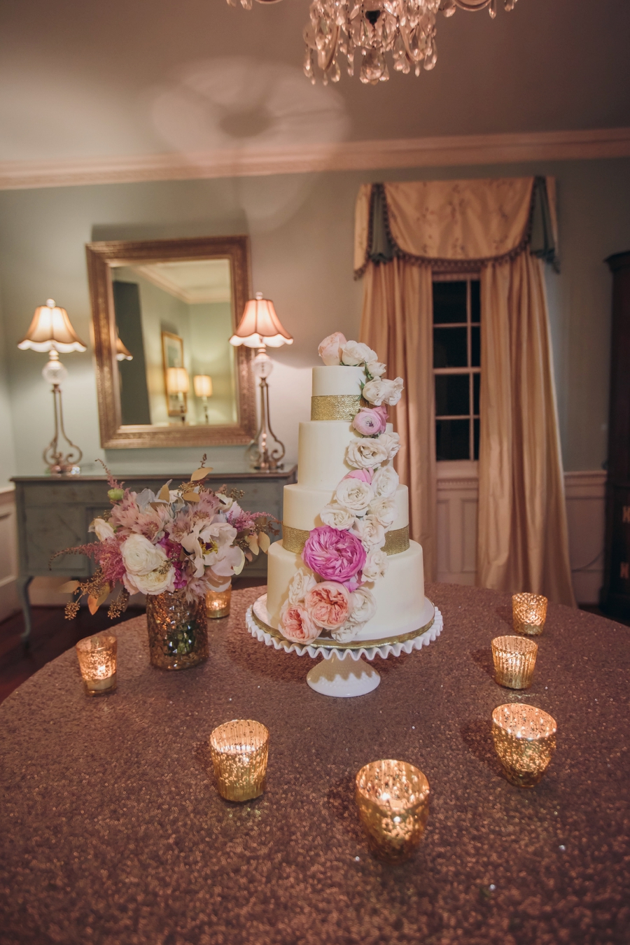 Romantic Blush and Gold Charleston Wedding via TheELD.com