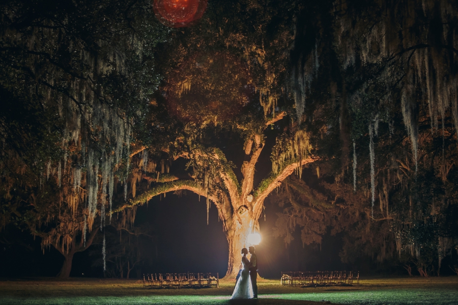 Romantic Blush and Gold Charleston Wedding via TheELD.com