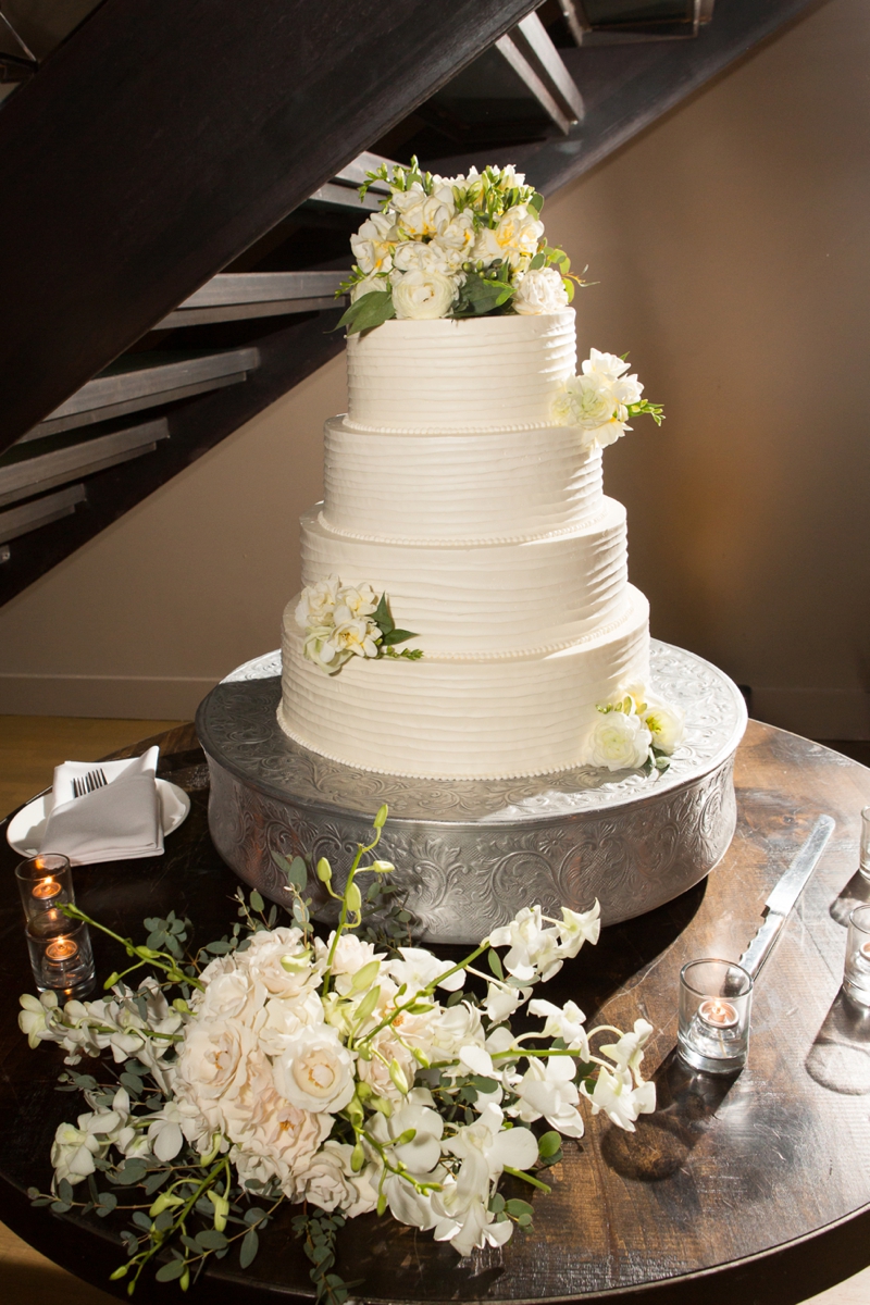 Rustic & Elegant New York Wedding via TheELD.com