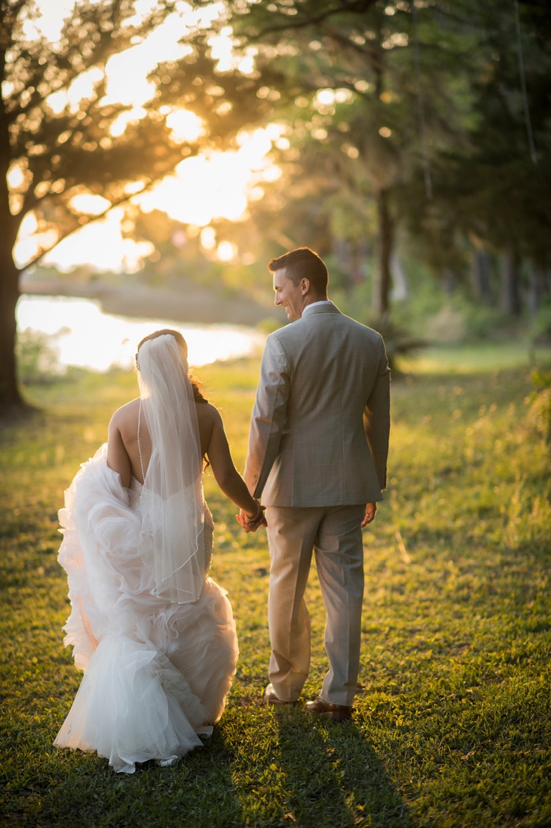 Elegant & Earthy Waterside Wedding in Navarre via TheELD.com