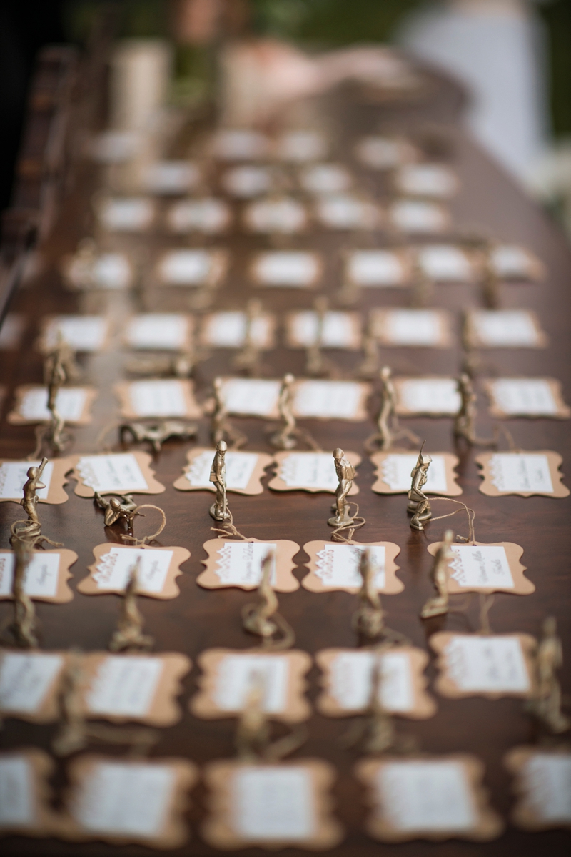 Elegant & Earthy Waterside Wedding in Navarre via TheELD.com