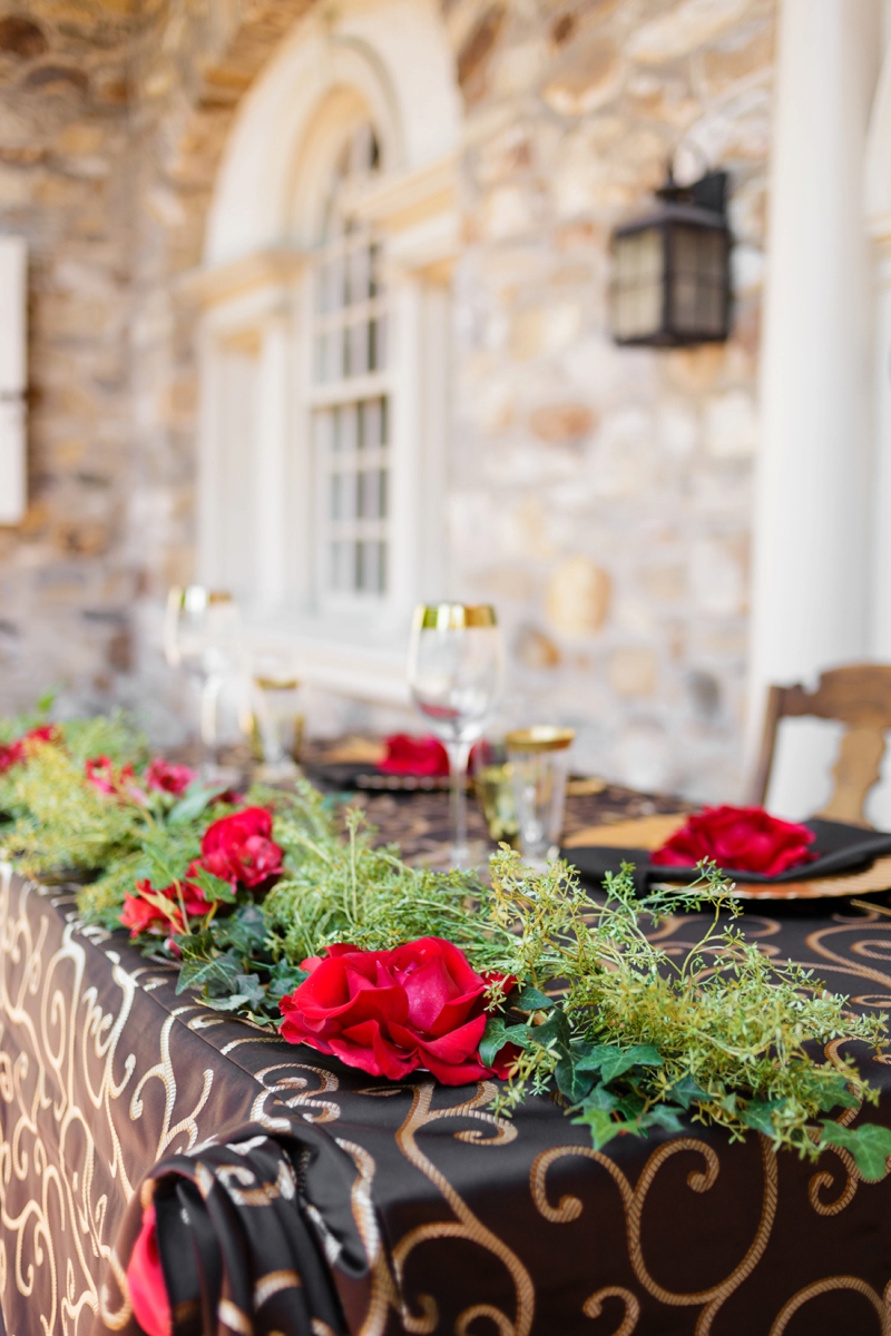 Elegant Red and Black Wedding Inspiration via TheELD.com