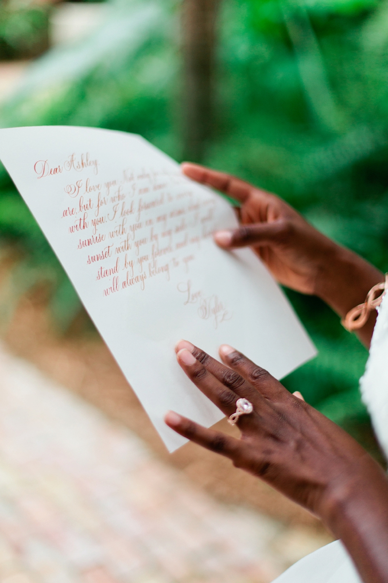 Glamorous Black & Red Autumn Inspired Wedding Ideas via TheELD.com