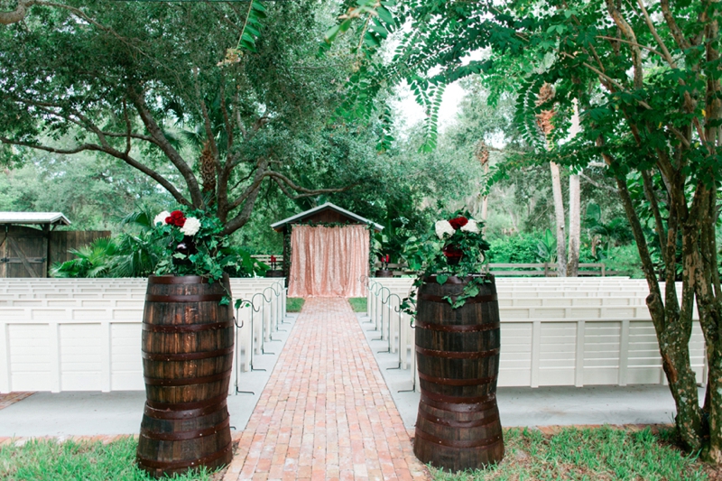 Glamorous Black & Red Autumn Inspired Wedding Ideas via TheELD.com