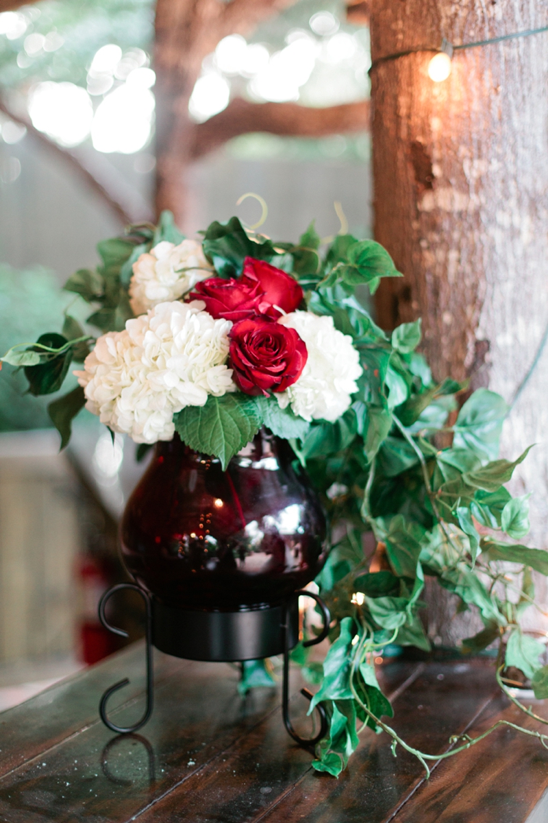 Glamorous Black & Red Autumn Inspired Wedding Ideas via TheELD.com