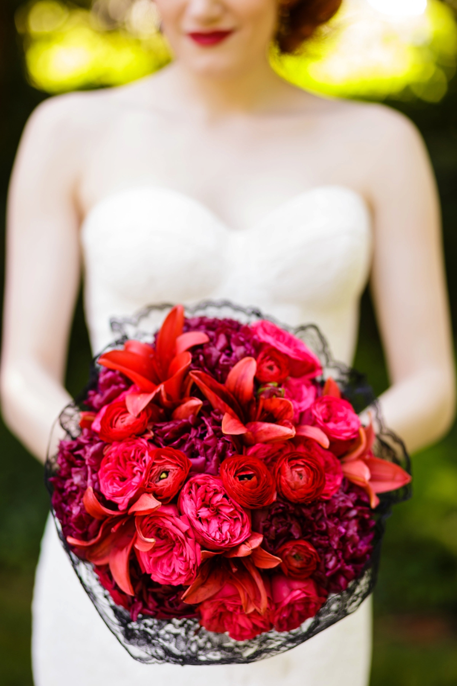 Elegant Red and Black Wedding Inspiration via TheELD.com