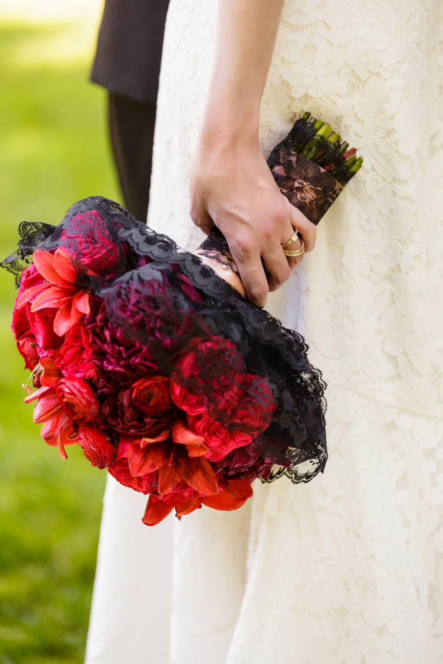 Elegant Red and Black Wedding Inspiration via TheELD.com