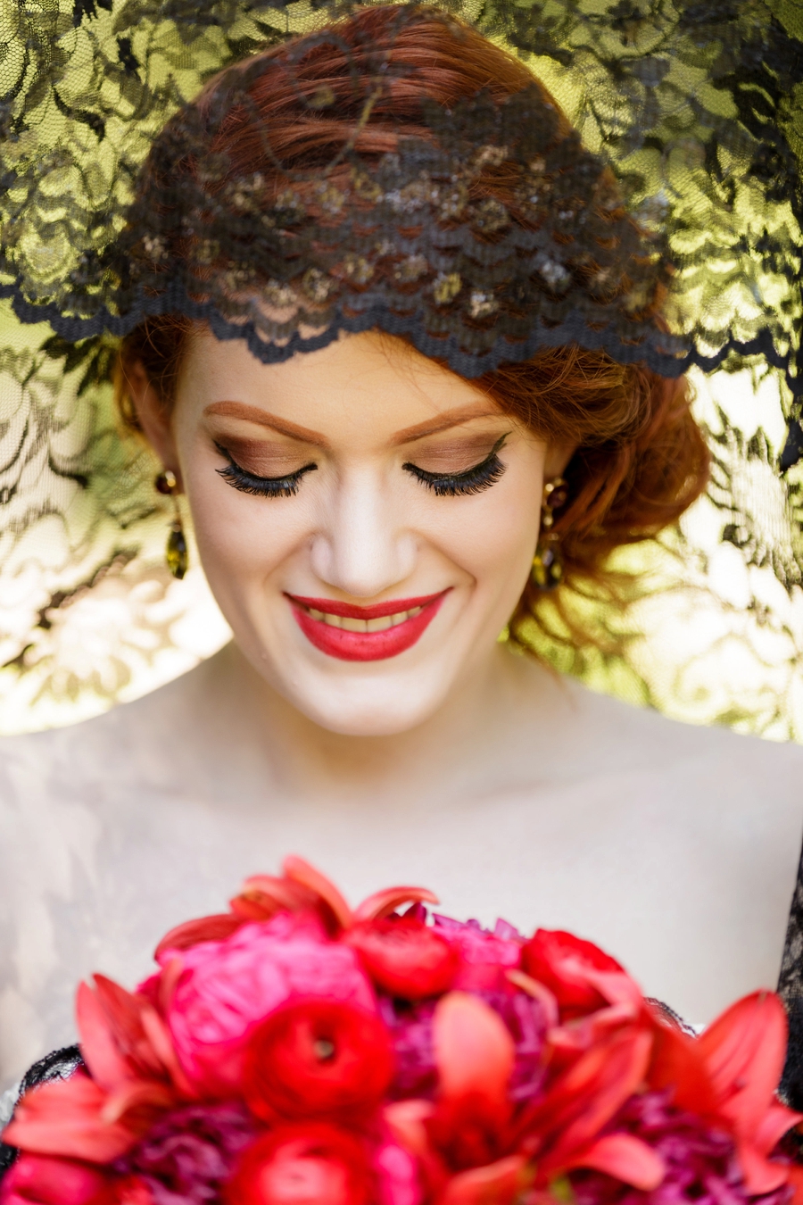 Elegant Red and Black Wedding Inspiration via TheELD.com