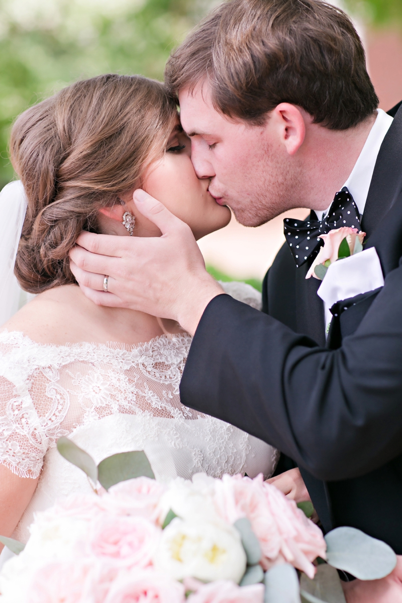 Elegant Pink & White South Carolina Wedding via TheELD.com