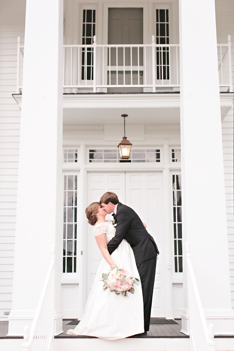 Elegant Pink & White South Carolina Wedding via TheELD.com