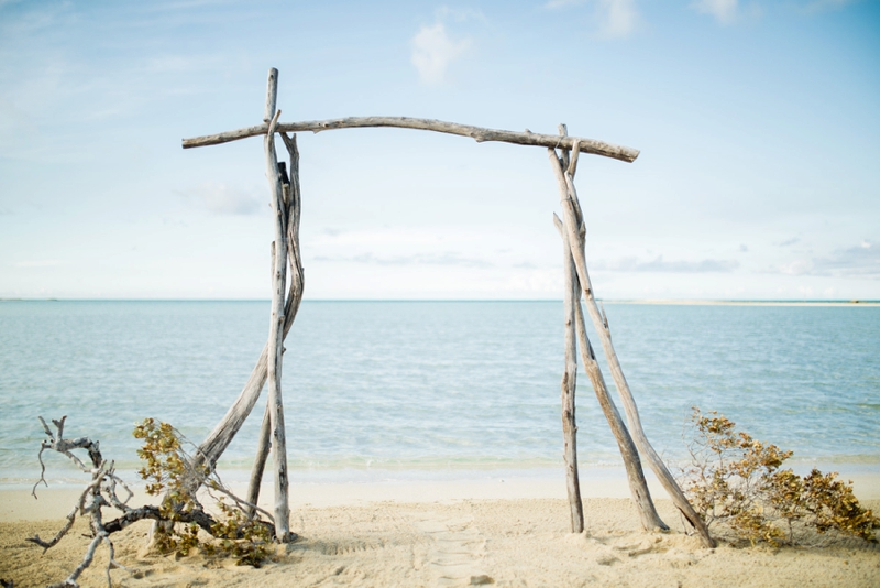 An Elegant Aqua & White Bahamas Wedding via TheELD.com