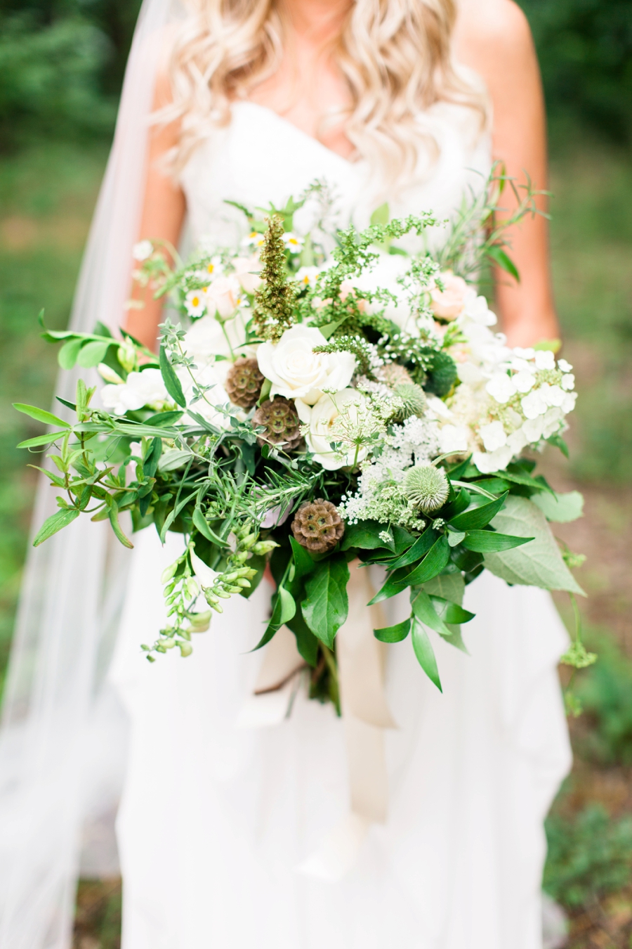 Organic Nature Inspired Alabama Wedding via TheELD.com